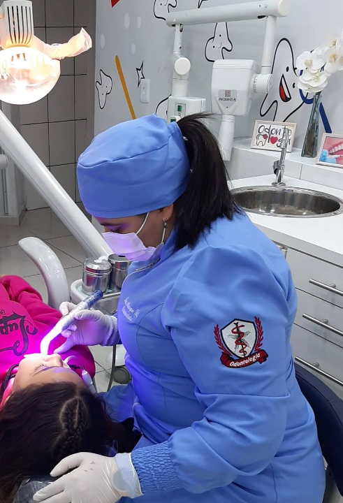 Atendimento odontológico na Odontonic Clínica Odontológica